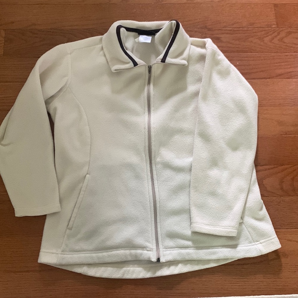 WHITE PATAGONIA ZIP UP